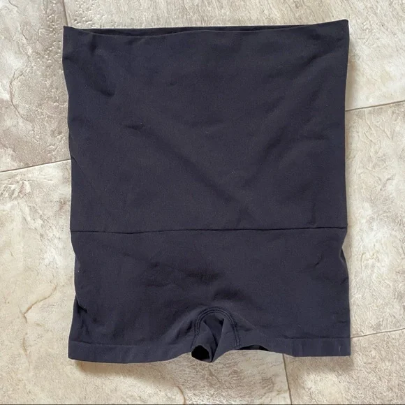 Assets by Spanx/Maidenform Shapewear Bundle - Picture 10 of 14